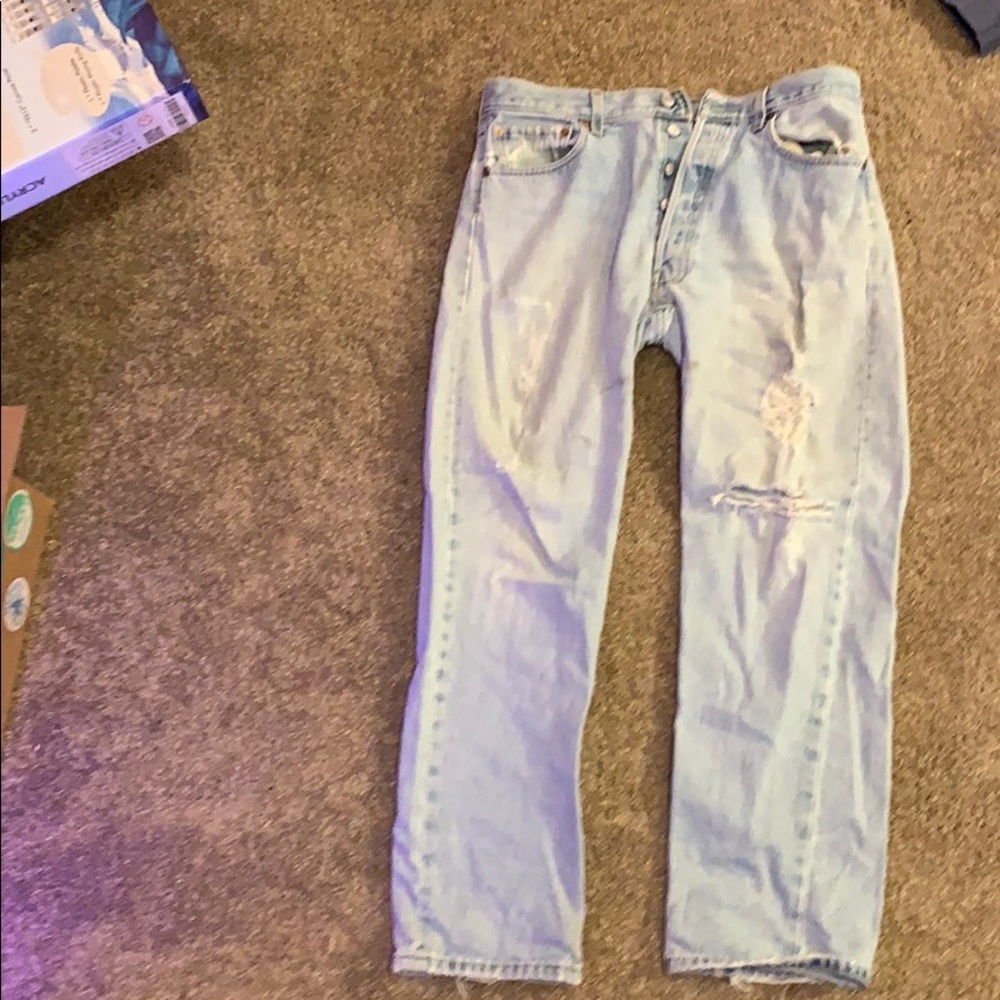 Distressed light wash vintage Levi’s